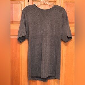 Lululemon Mens Metal Vent Tech Short Sleeve T bluish gray Size Large
